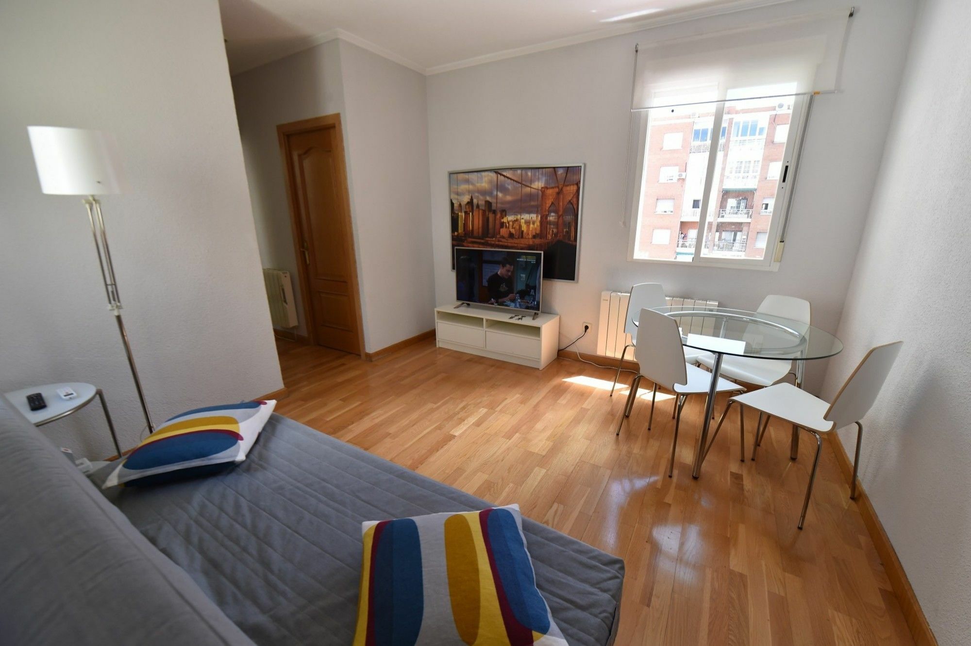 For You Rentals Reina Sofia Apartment Temporal Df21 Madrid Eksteriør bilde