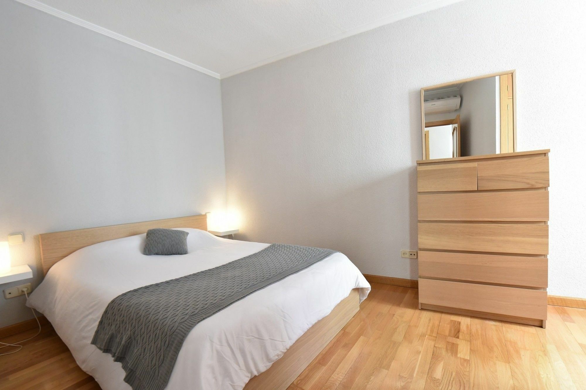 For You Rentals Reina Sofia Apartment Temporal Df21 Madrid Eksteriør bilde